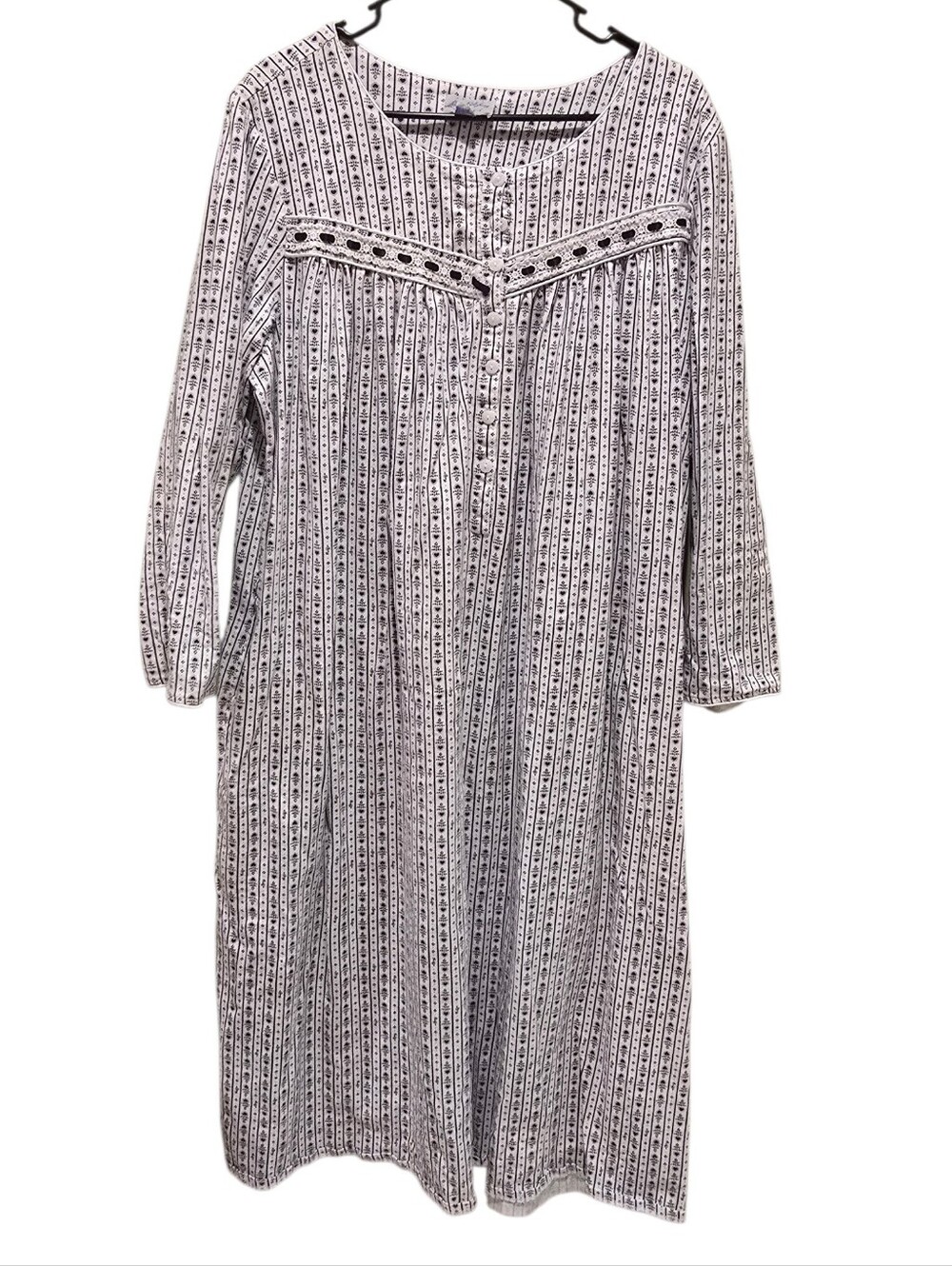 Lanz Of Salzburg Full Length Nightgown With Heart Pattern XL